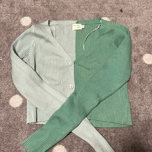 Halve and halve teal sweater